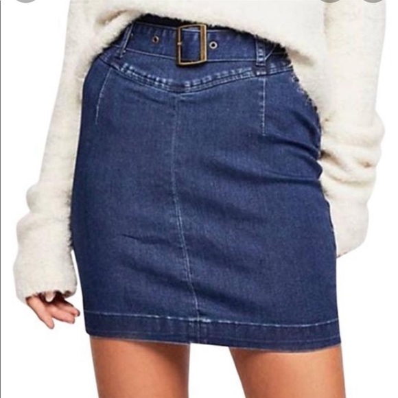FREE PEOPLE Livin It Up Belted Denim Mini Skirt Size 4 NEW - Picture 2 of 11